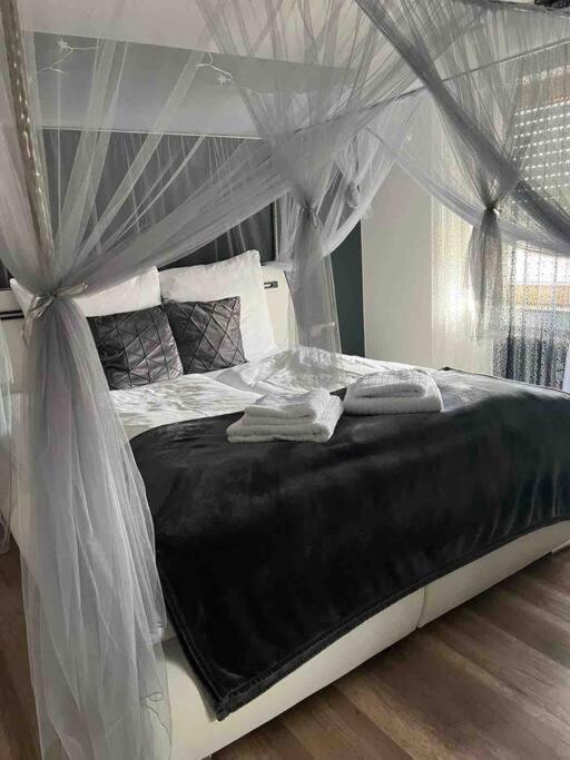 Ferienwohnung Outletcity Metzingen Metzingen  Bagian luar foto